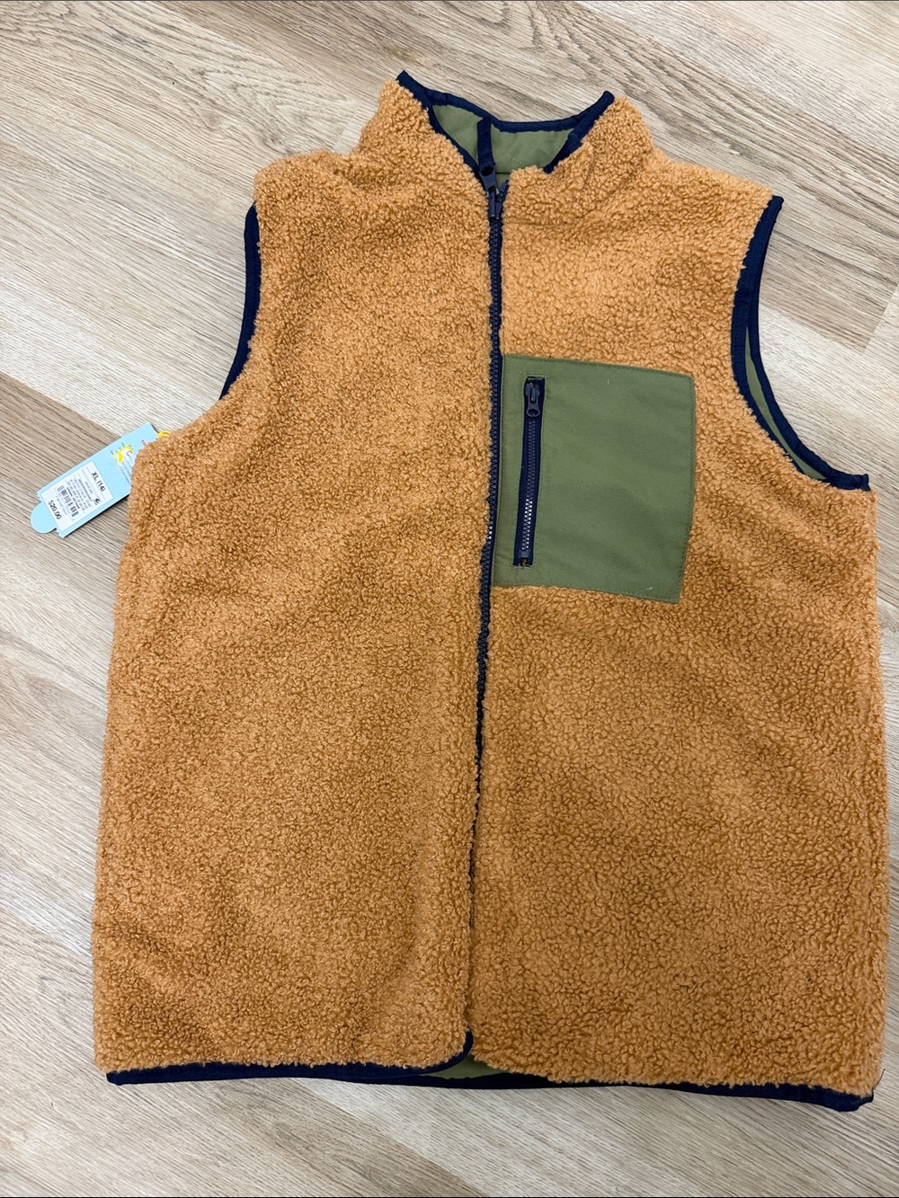 Kids reversible Fleece Vest - Rust with Olive Pocket